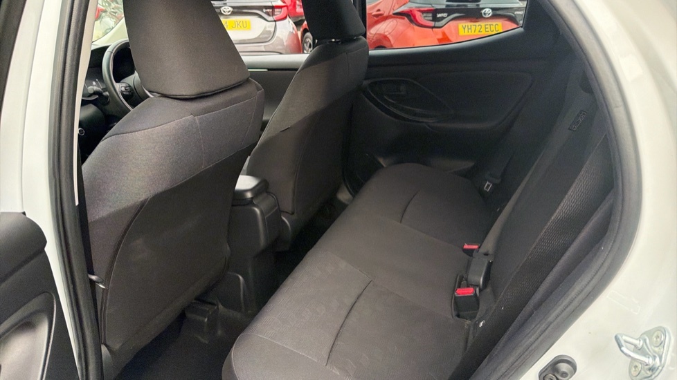 Toyota Yaris 1.5 Hybrid Excel Cvt Brown #13