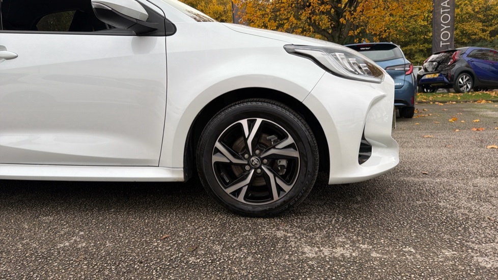Toyota Yaris 1.5 Hybrid Excel Cvt Brown #18