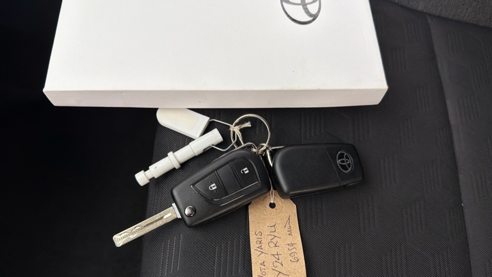 Toyota Yaris 1.5 Hybrid Excel Cvt Brown #35
