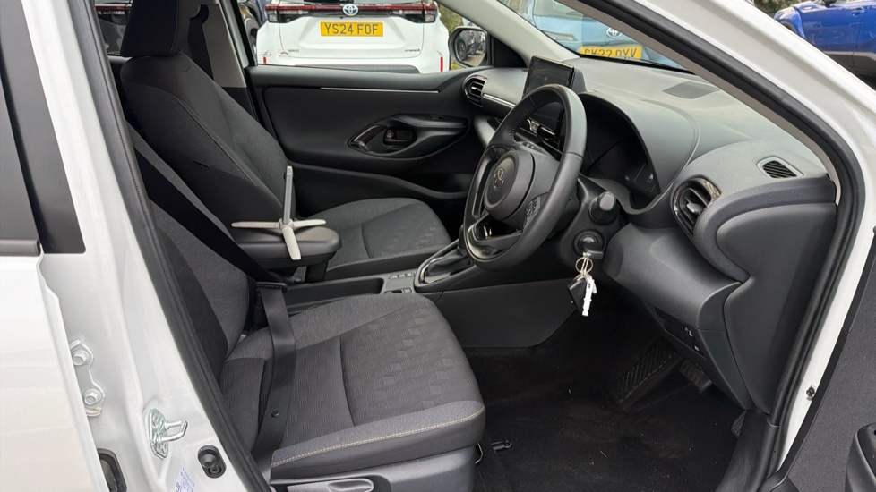 Toyota Yaris 1.5 Hybrid Excel Cvt Brown #11