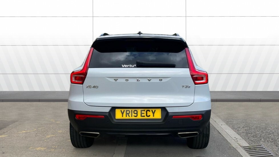 Volvo XC40 R Design Silver #6