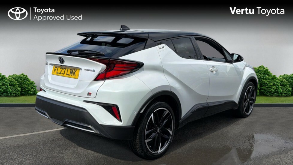 Toyota C-Hr Gr Sport FL23LMK White #2