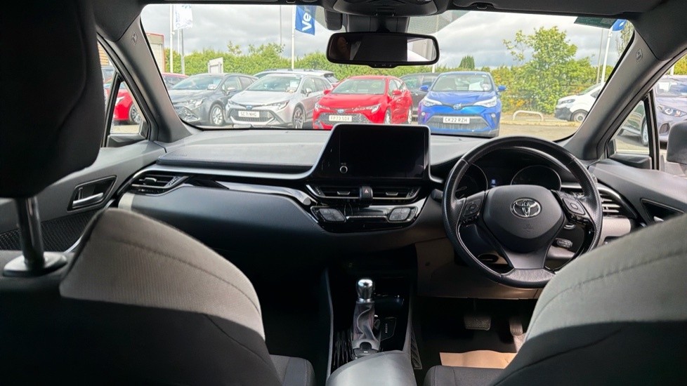 Toyota C-Hr Gr Sport FL23LMK White #6