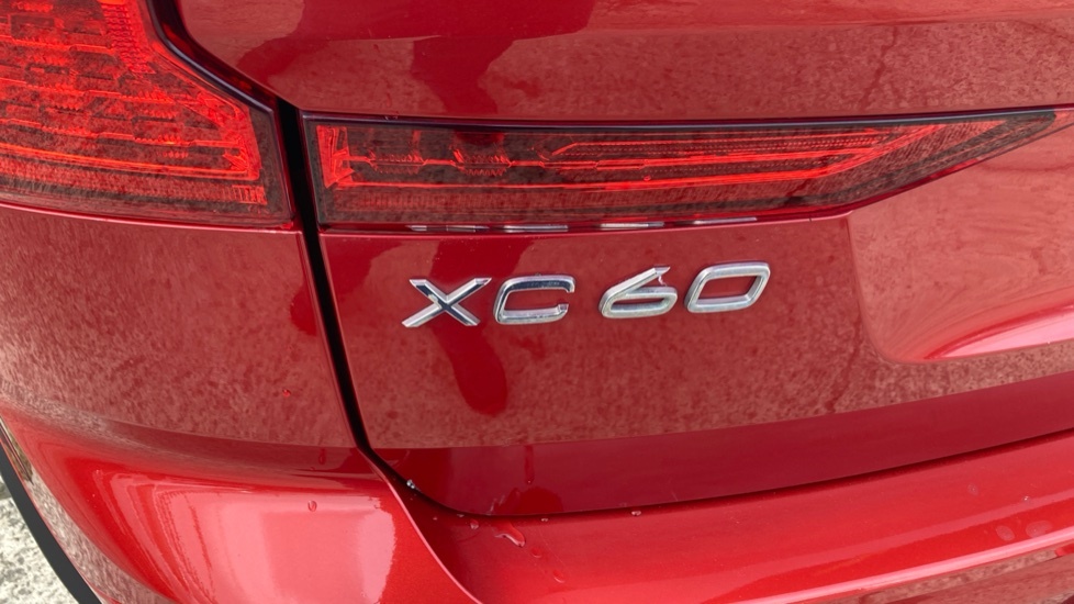 Volvo XC60 2.0 T8 Twin Engine Inscription Pro Awd 402 Bhp Silver #24