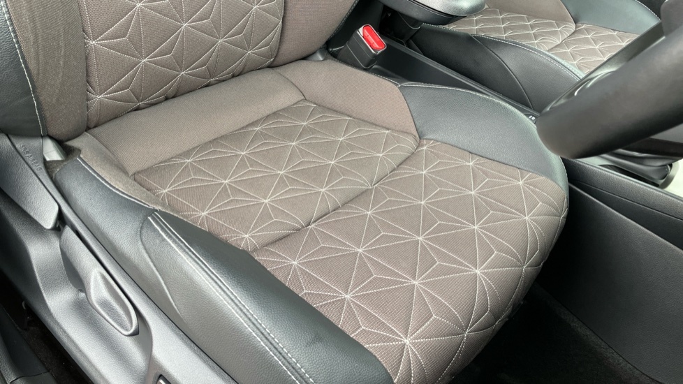 Toyota Yaris Cross Excel Black #17