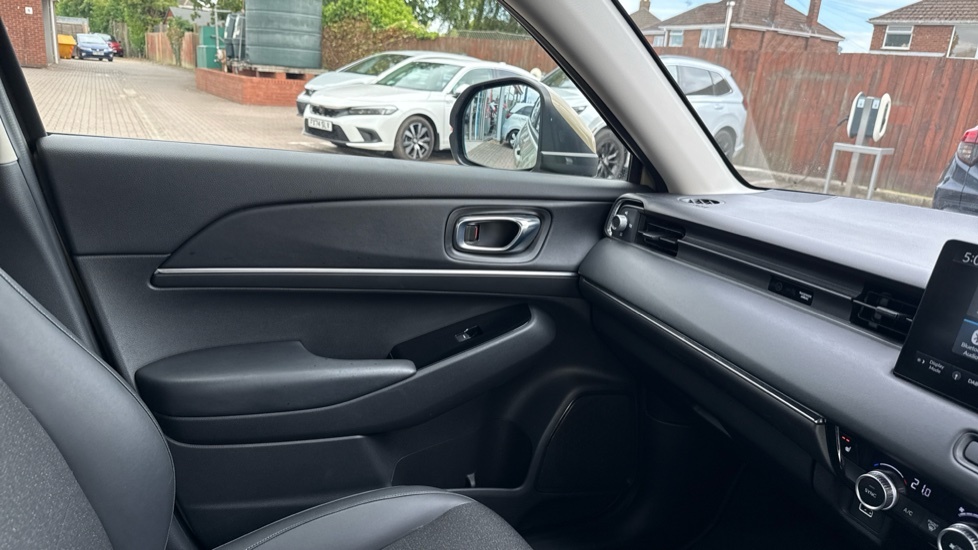 Honda Hr-V Honda Hr-v 1.5 Ehev Advance Style Cvt Hatchbac White #38