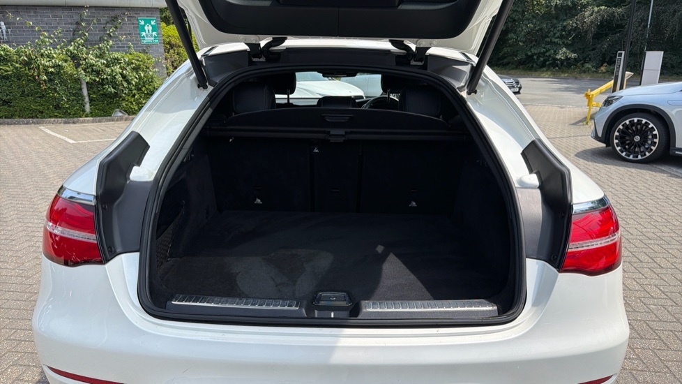 Mercedes-Benz GLC Class Amg Line ET68ANX White #4