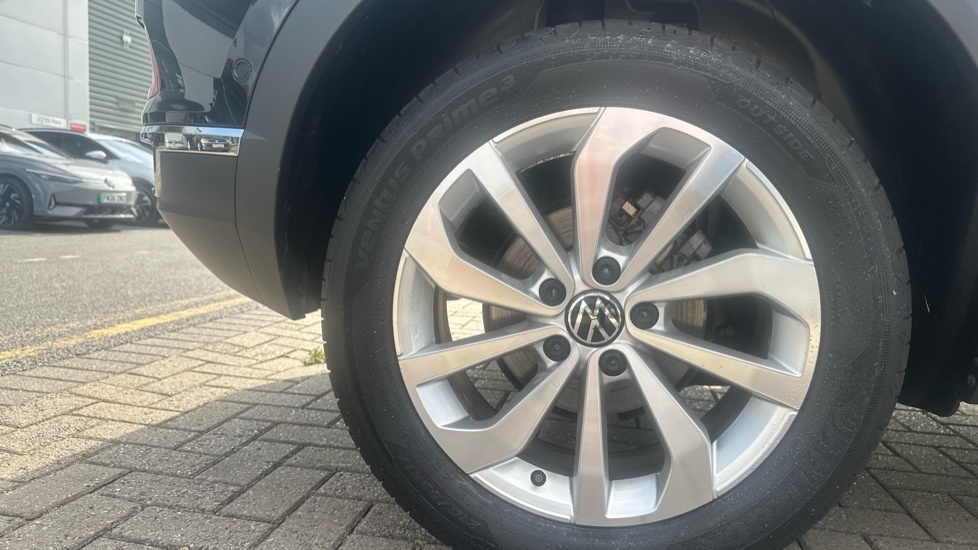 Volkswagen T-Roc Style Black #5