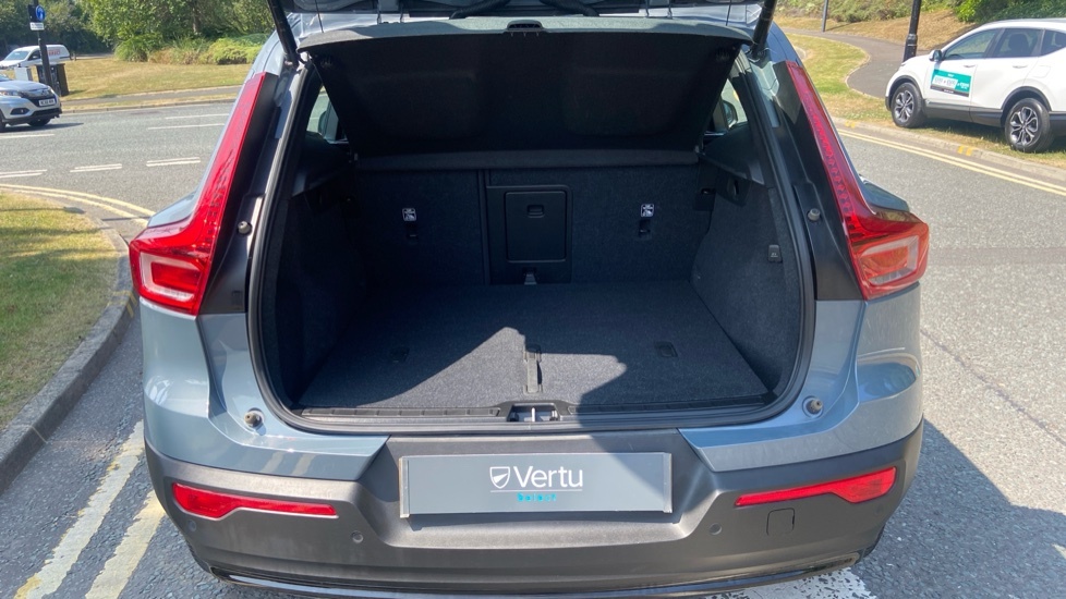 Volvo XC40 Plus Grey #4