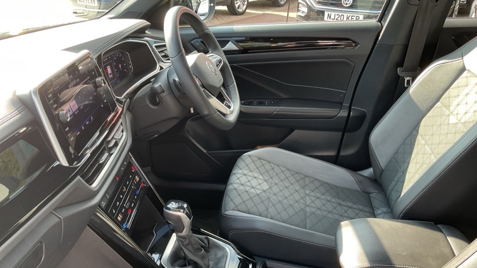 Volkswagen T-Roc R-line LT23KGX Black #2