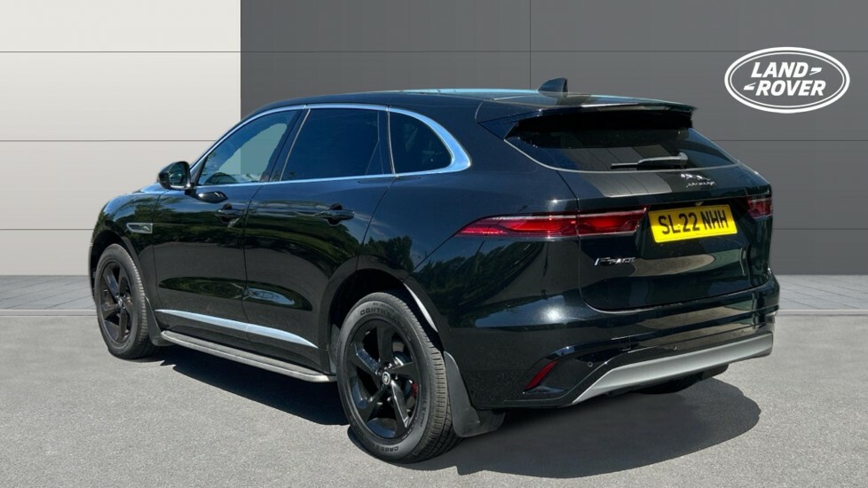 Jaguar F-Pace R-dynamic Se Black #2