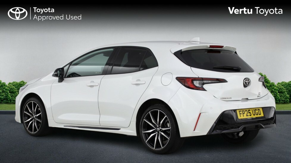 Toyota Corolla Gr Sport White #4