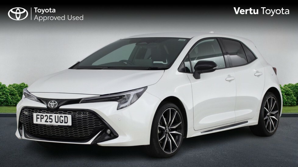 Toyota Corolla Gr Sport White #3