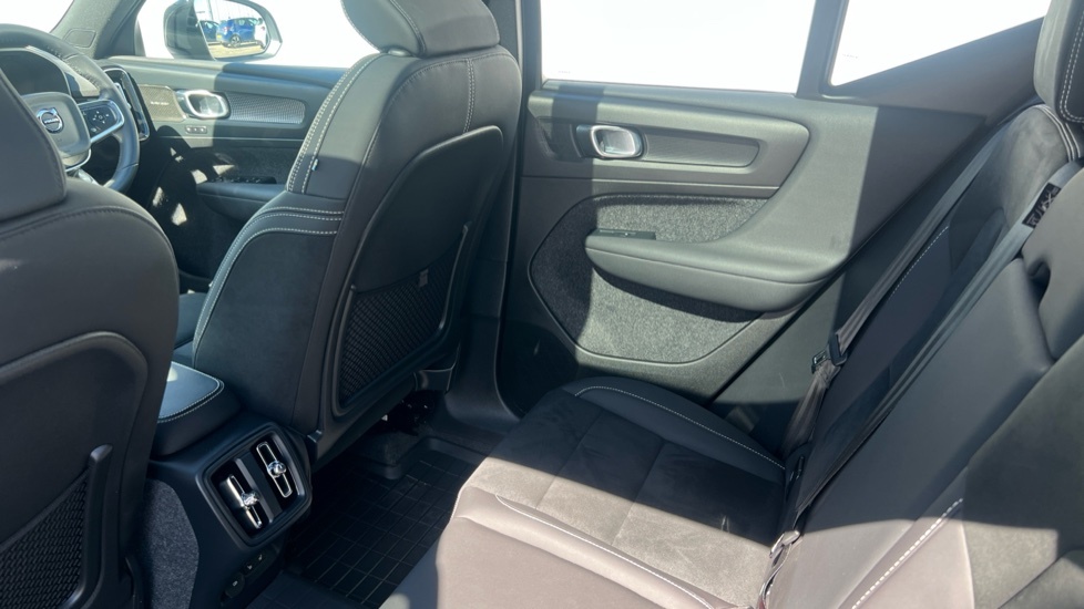 Volvo XC40 Ultimate, B4 Mild Hybrid, Dark Silver #16