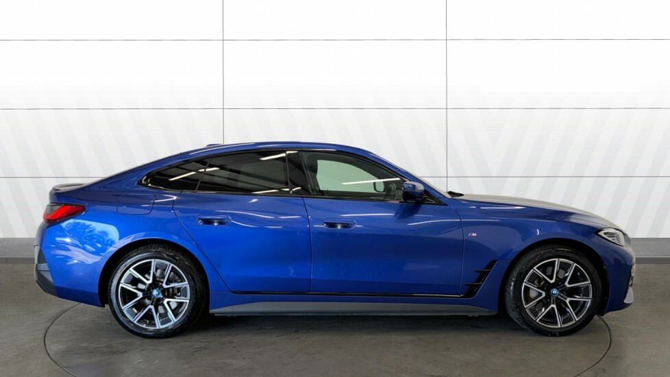 BMW i4 M Sport NL72UFW Blue #5