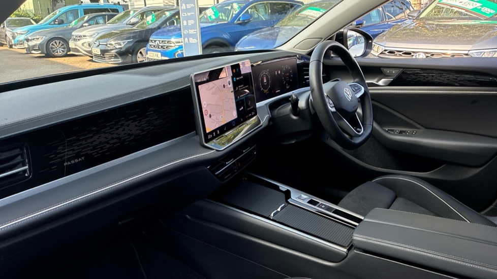 Volkswagen Passat Elegance Black #2
