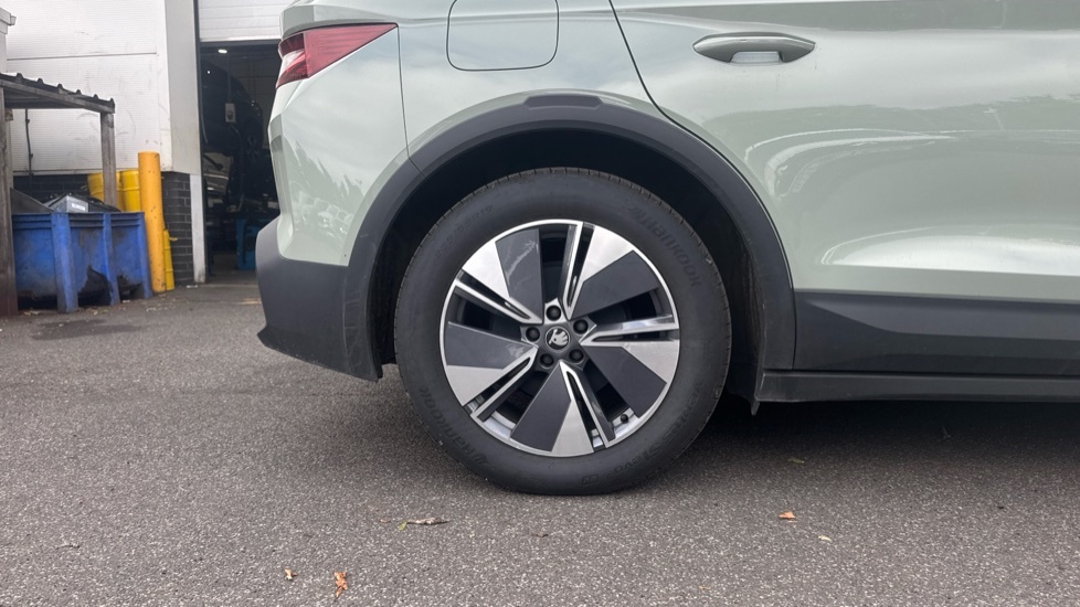 Skoda Elroq Edition KR25UUK Green #5