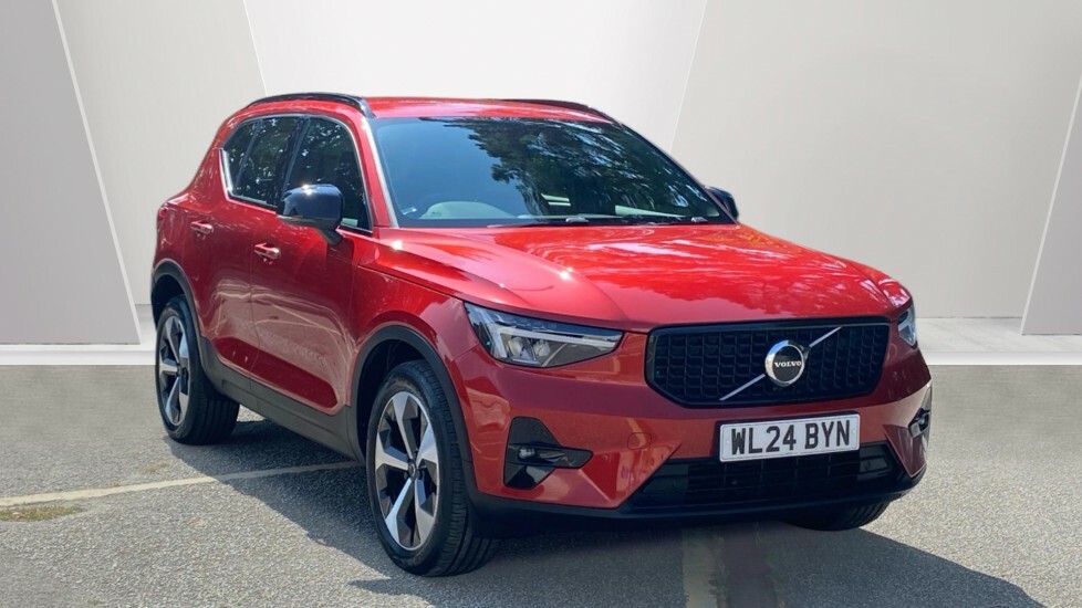 Volvo XC40 Plus Red