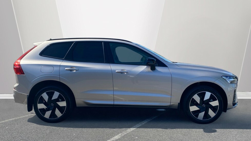 Volvo XC60 Ultimate Gold #3