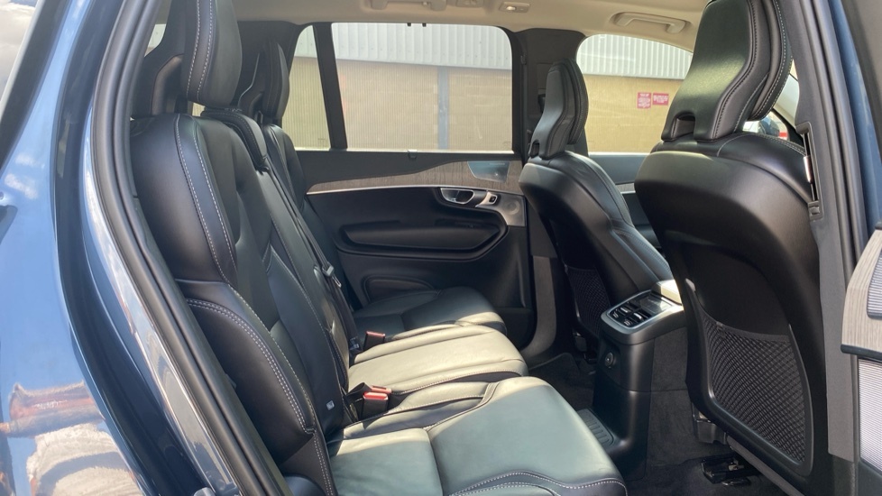 Volvo XC90 Ultimate Blue #6
