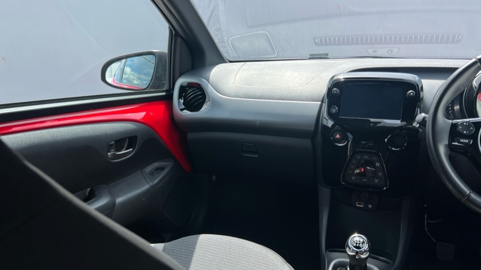 Toyota Aygo X Vvt-i X-trend Tss Red #14