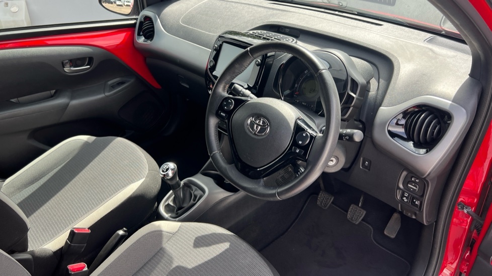 Toyota Aygo X Vvt-i X-trend Tss Red #11