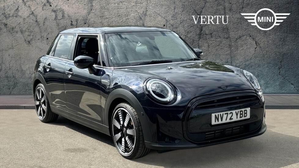 Mini Hatch Cooper Exclusive Black
