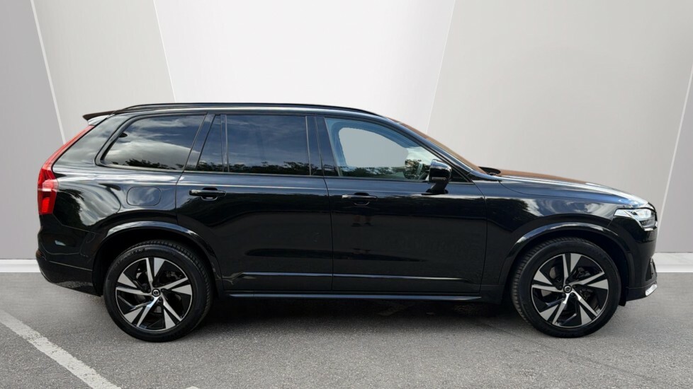 Volvo XC90 Plus Black #3