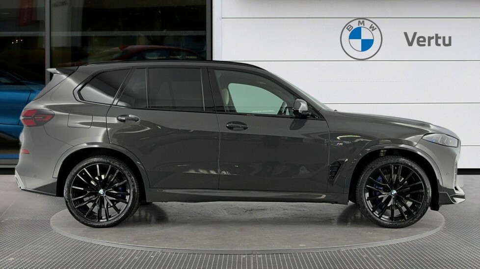 BMW X5 M M Sport White #3