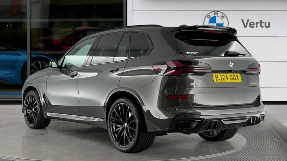BMW X5 M M Sport White #2
