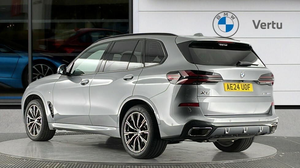 BMW X5 M M Sport White #2