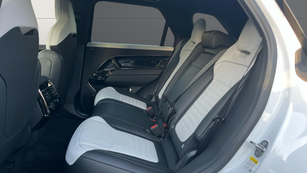 Land Rover Range Rover Sport Sv White #4