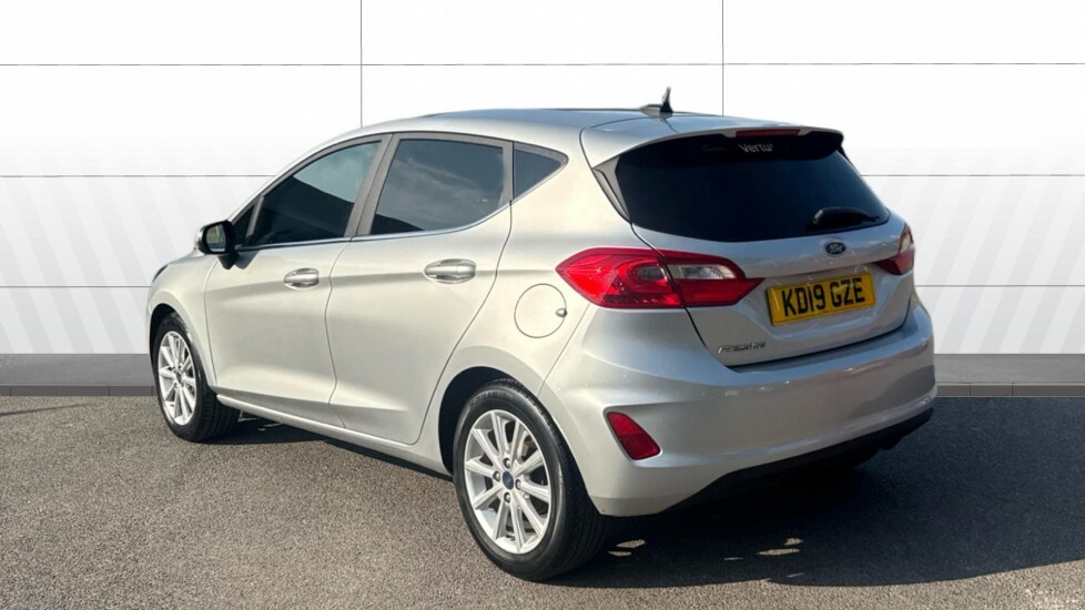 Ford Fiesta Titanium Silver #2