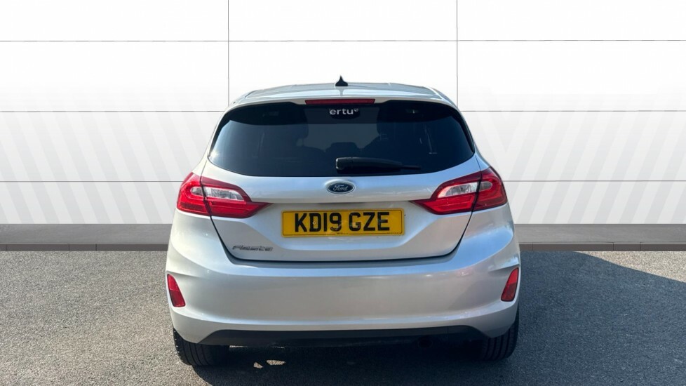 Ford Fiesta Titanium Silver #6