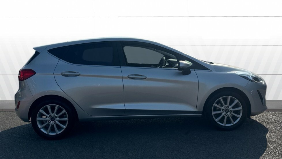 Ford Fiesta Titanium Silver #5