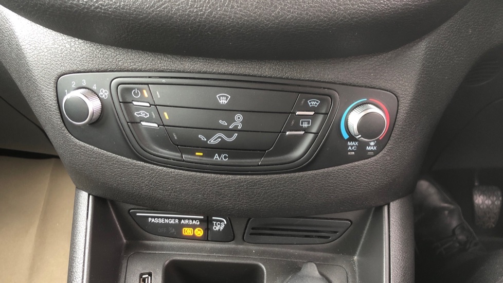 Ford Tourneo Courier Tourneo Courier Zetec Tdci Blue #20