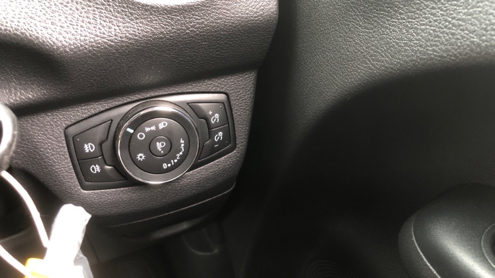 Ford Tourneo Courier Tourneo Courier Zetec Tdci Blue #25