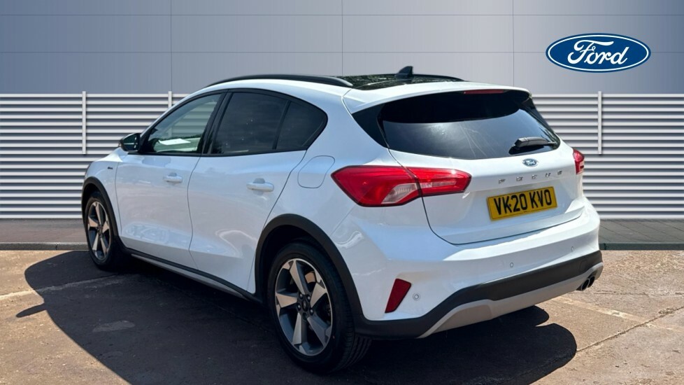 Ford Focus Active White #2