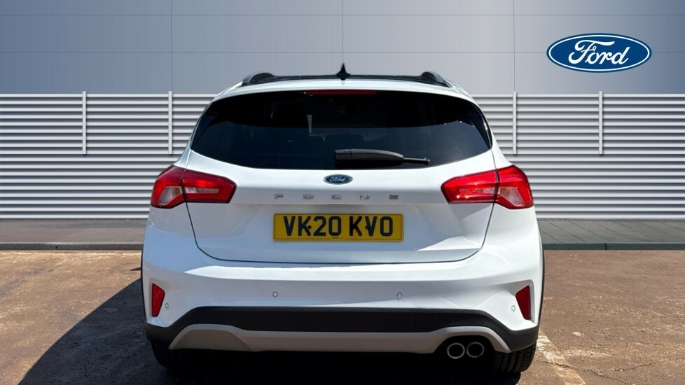 Ford Focus Active White #6