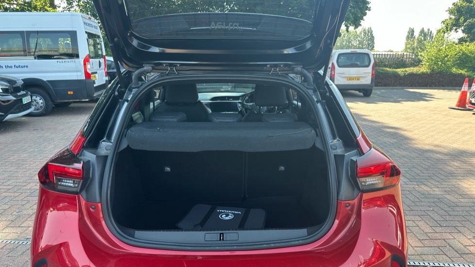 Vauxhall Corsa-e Ultimate Red #4