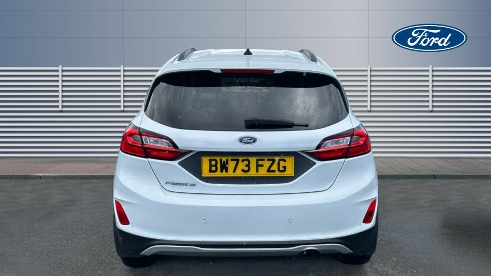 Ford Fiesta Active White #6