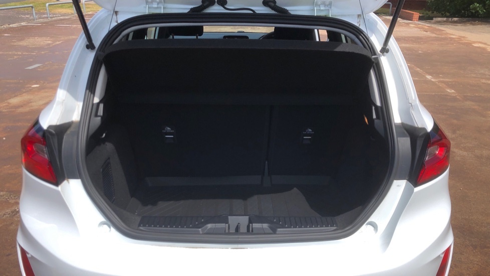 Ford Fiesta Titanium White #4