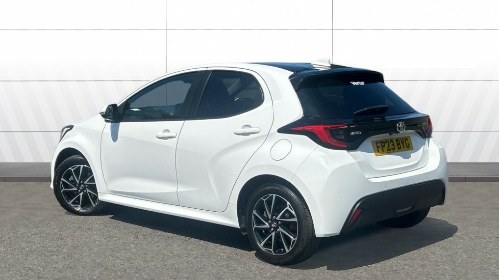 Toyota Yaris Design FP23BYG White #2
