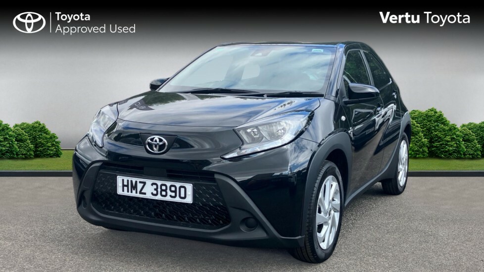 Toyota Aygo X Pure Black #3