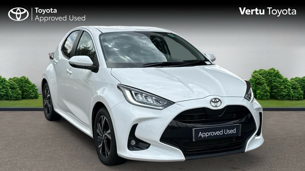 Toyota Yaris Design White