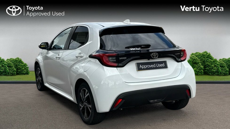 Toyota Yaris Design YD24SYP White #4