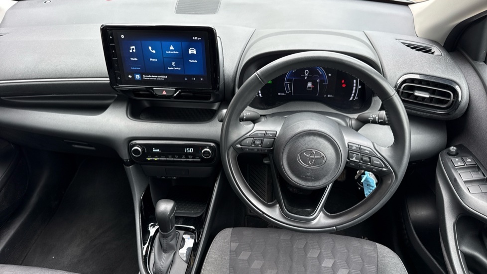 Toyota Yaris Design YD24SYP White #6