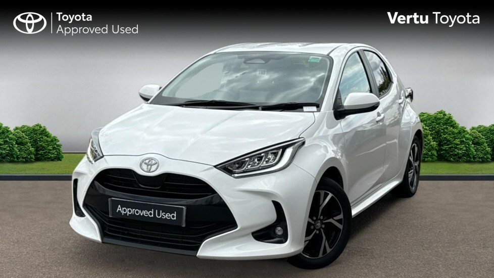Toyota Yaris Design YD24SYP White #3