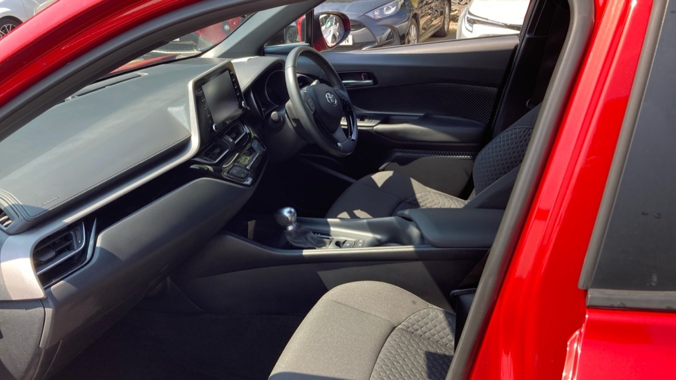 Toyota C-Hr Icon WG72OHT #5