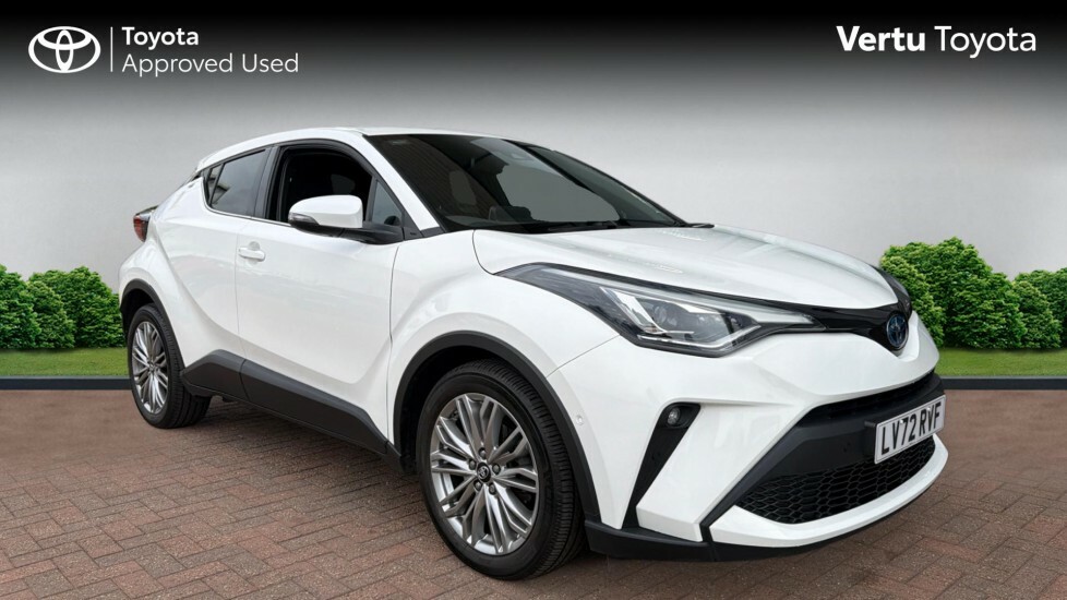 Toyota C-Hr Excel White
